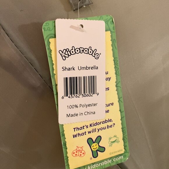 Kidorable Shark umbrella for boys NWT (I have two available).  Price Firm - Picture 11 of 12